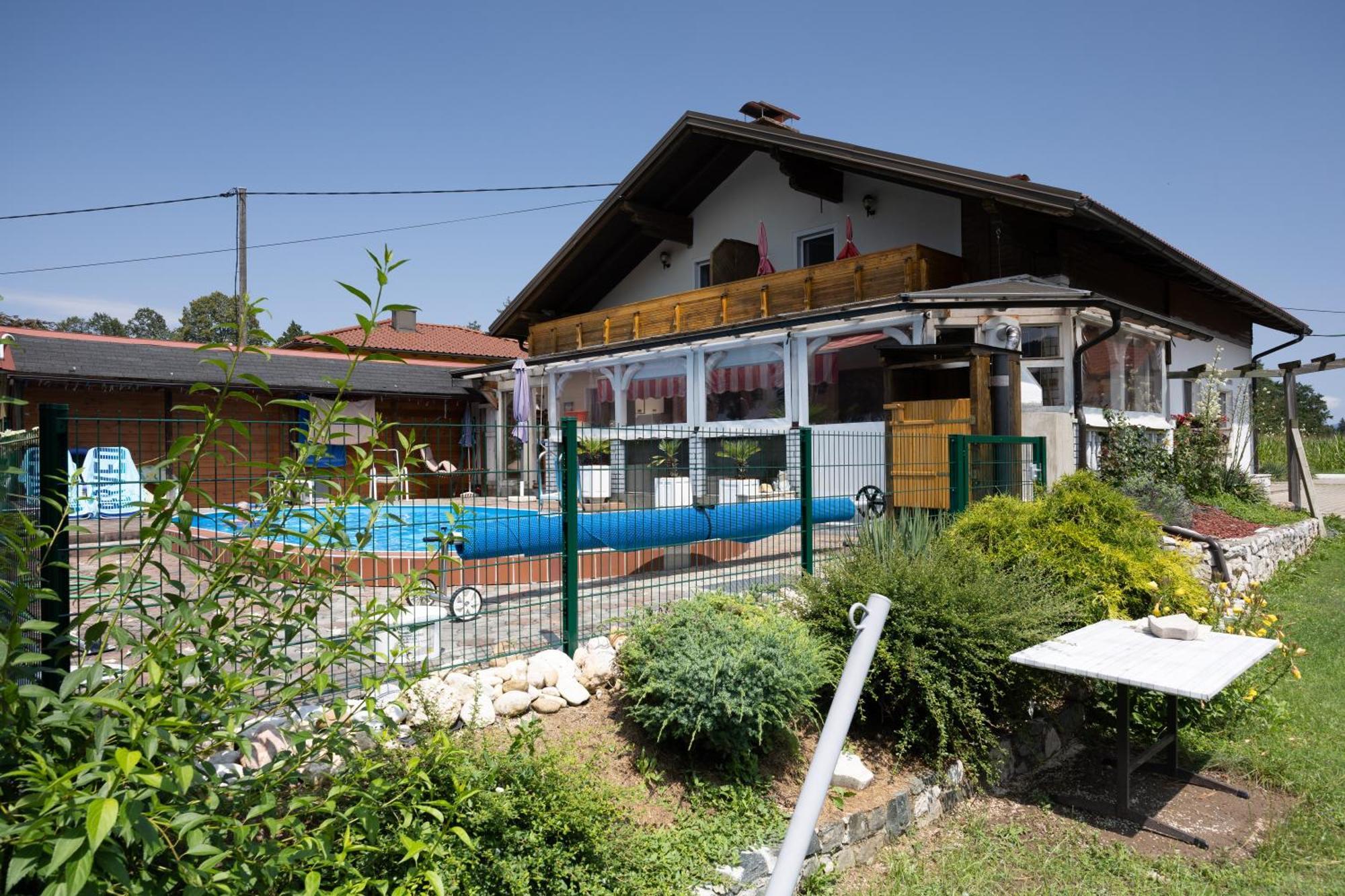 Christis Apartments Eberndorf Exteriör bild